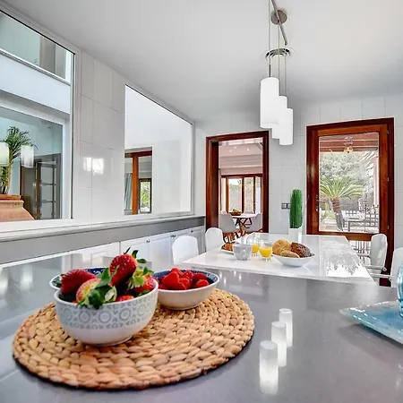 Villa Con Piscina *